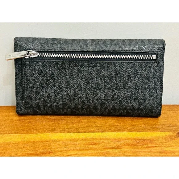 Michael Kors Jet Set Travel large trifold wallet - Picture 2 of 4